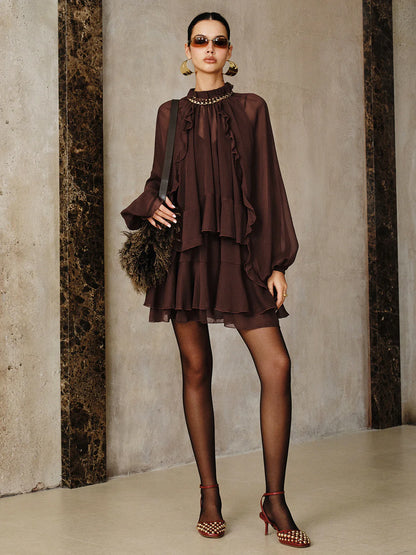 Conjunto de mini vestido de gasa con volantes escalonados y forro