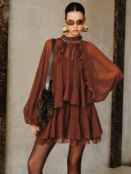 Conjunto de mini vestido de gasa con volantes escalonados y forro